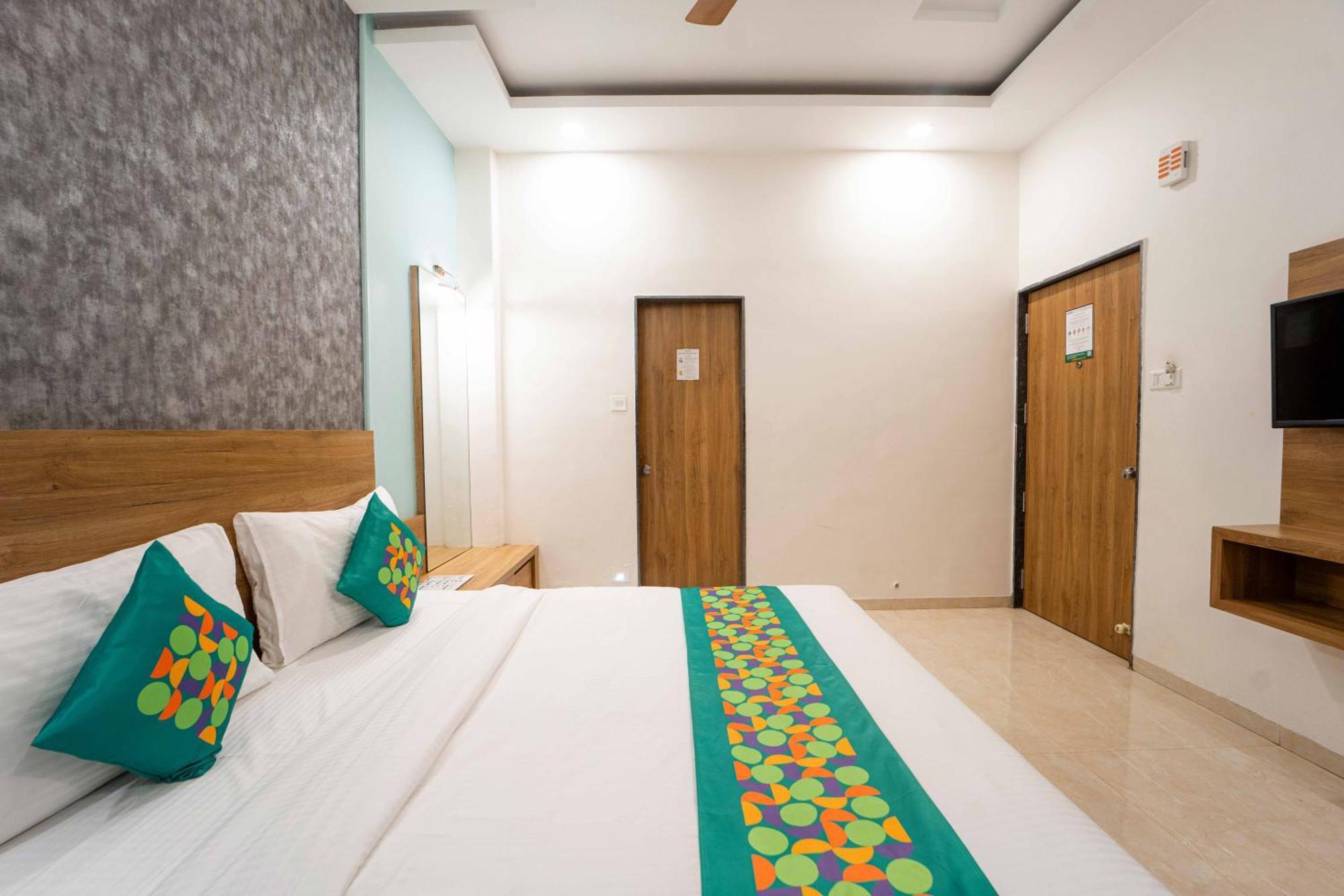 Treebo Winter Town Venna Lake Mahabaleshwar Exterior photo