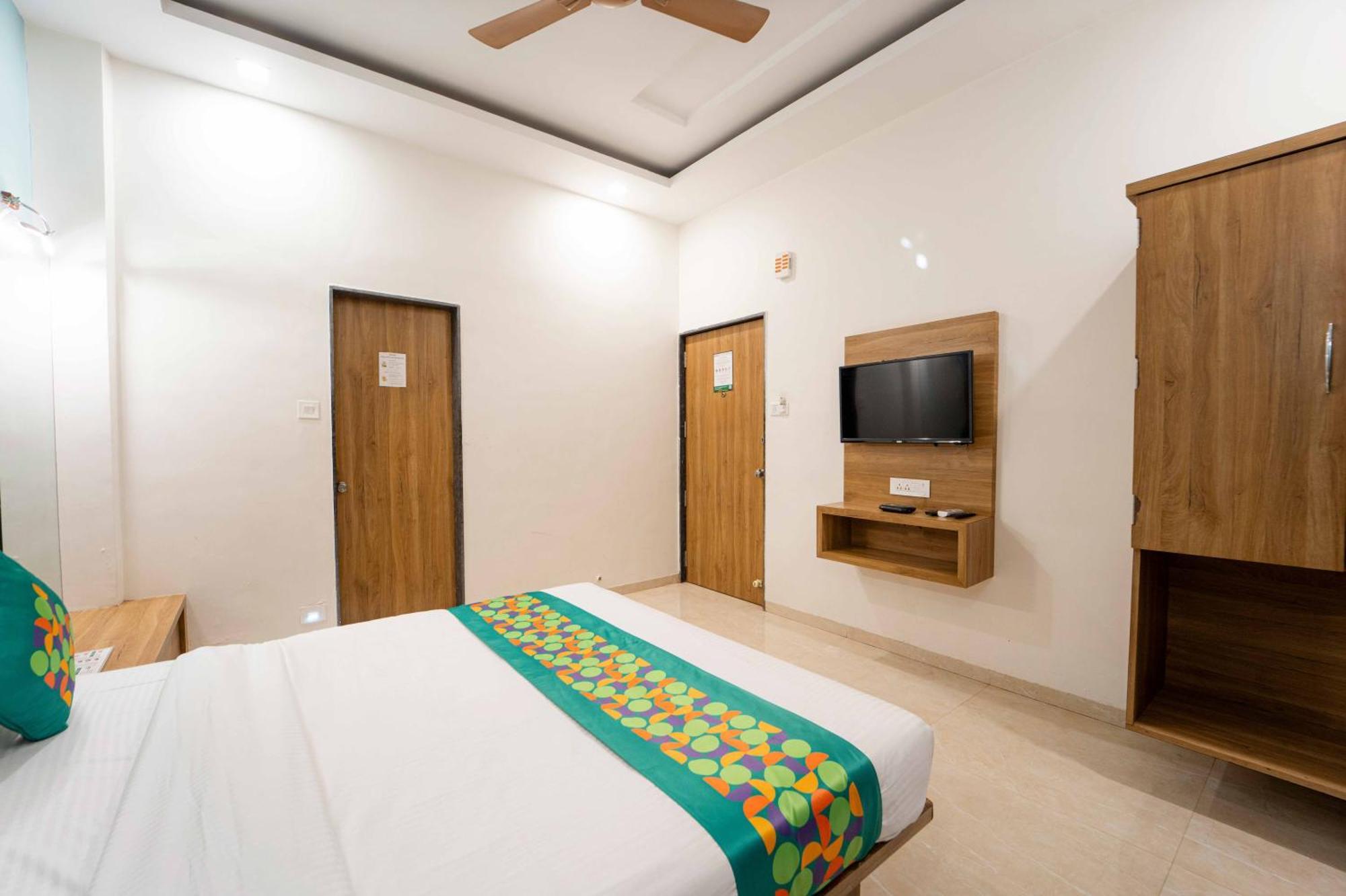 Treebo Winter Town Venna Lake Mahabaleshwar Exterior photo